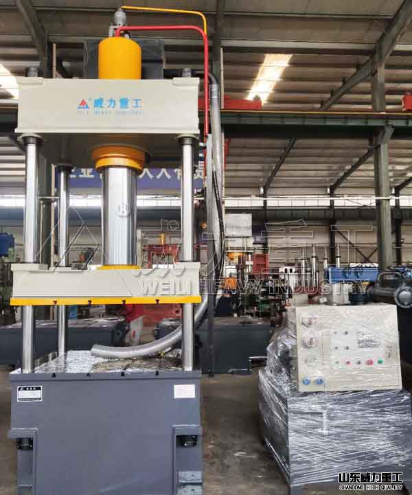 200噸樹(shù)脂井蓋成型油壓機(jī)-樹(shù)脂井蓋生產(chǎn)設(shè)備