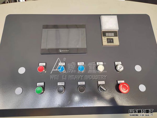 630噸四柱油壓機(jī)組成